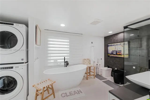 $7,900 | 7235 Southwest 39th Street, Miami, FL 33155