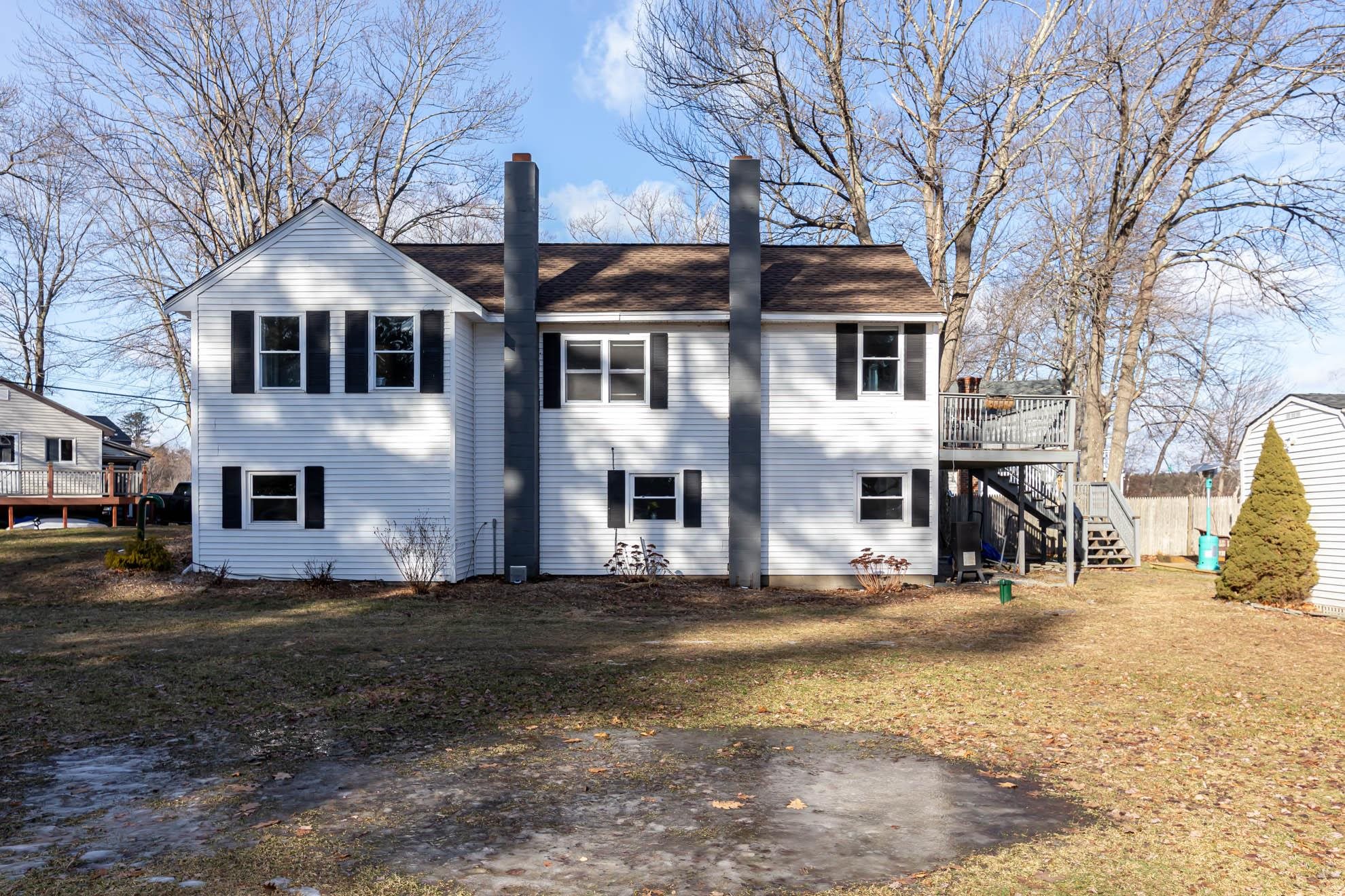 15 Maple Street Kingston, NH 03848 - Photo 2 of 29