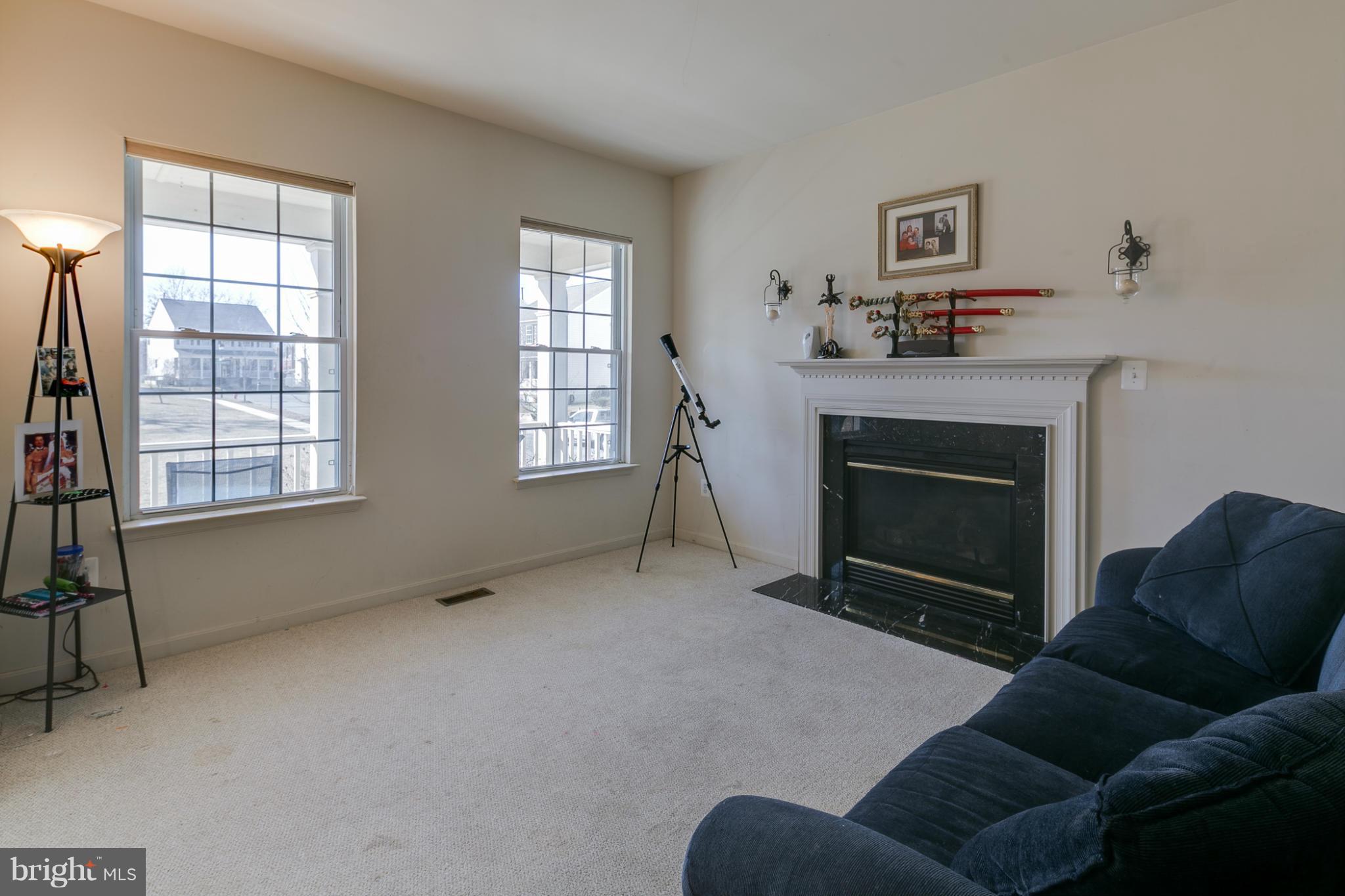 223 Commodore Drive Baltimore, MD 21221 - Photo 8 of 29 Living Room