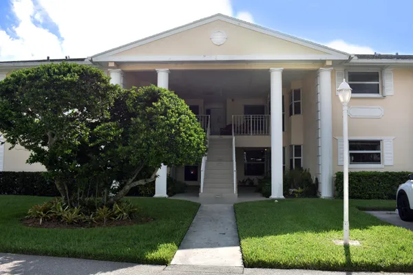 $189,000 | 500 Grove Isle Circle, Unit 103, Vero Beach, FL 32962