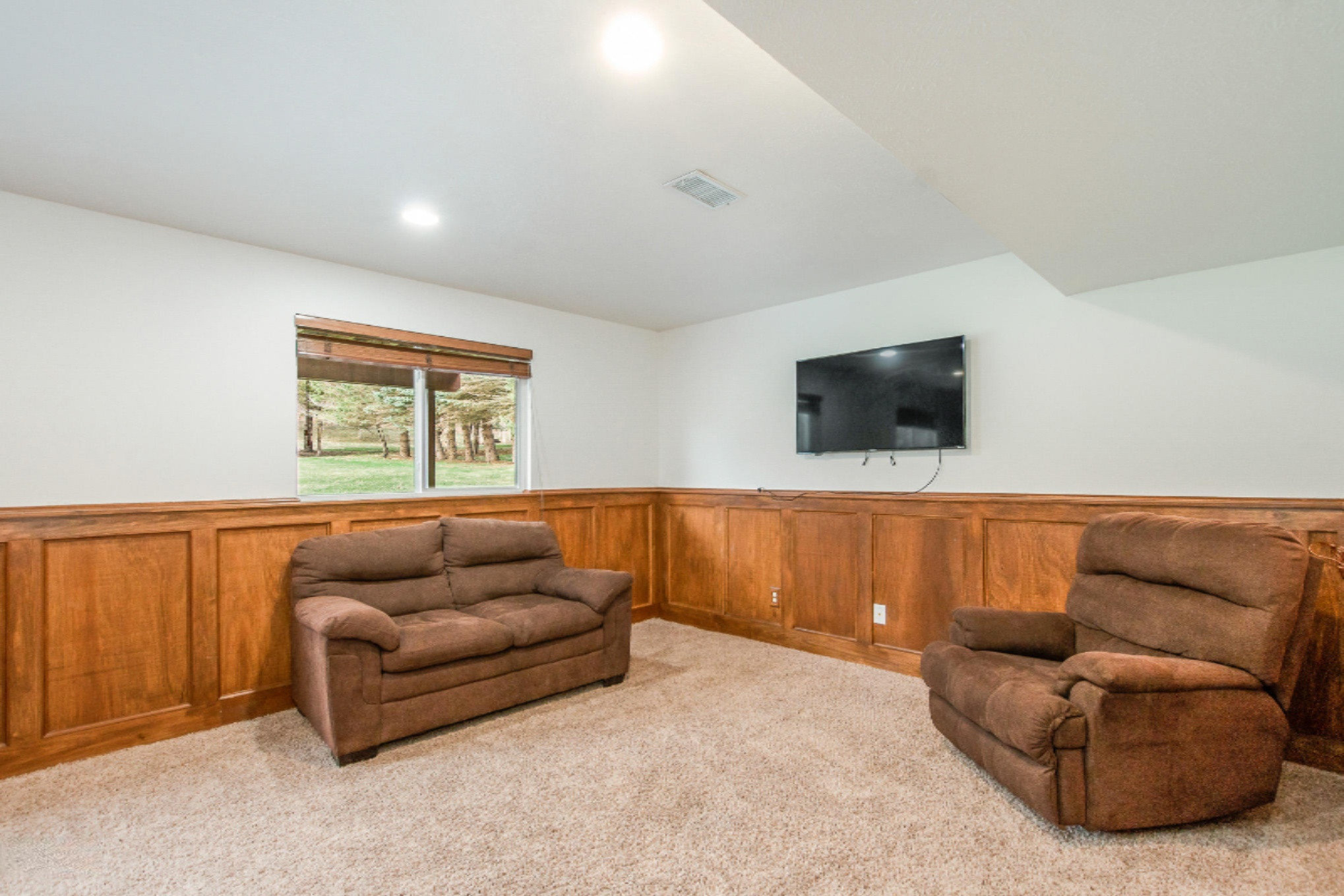 6435 Cascade Road Southeast Grand Rapids, MI 49546 - Photo 15 of 28 16