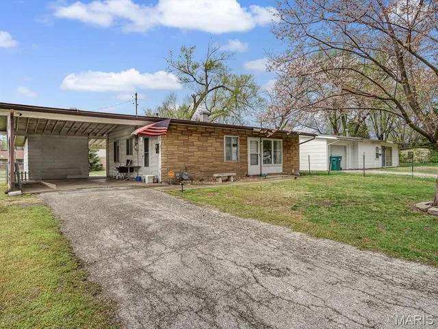 $65,000 | 1120 St Michael Drive, Cahokia, IL 62206