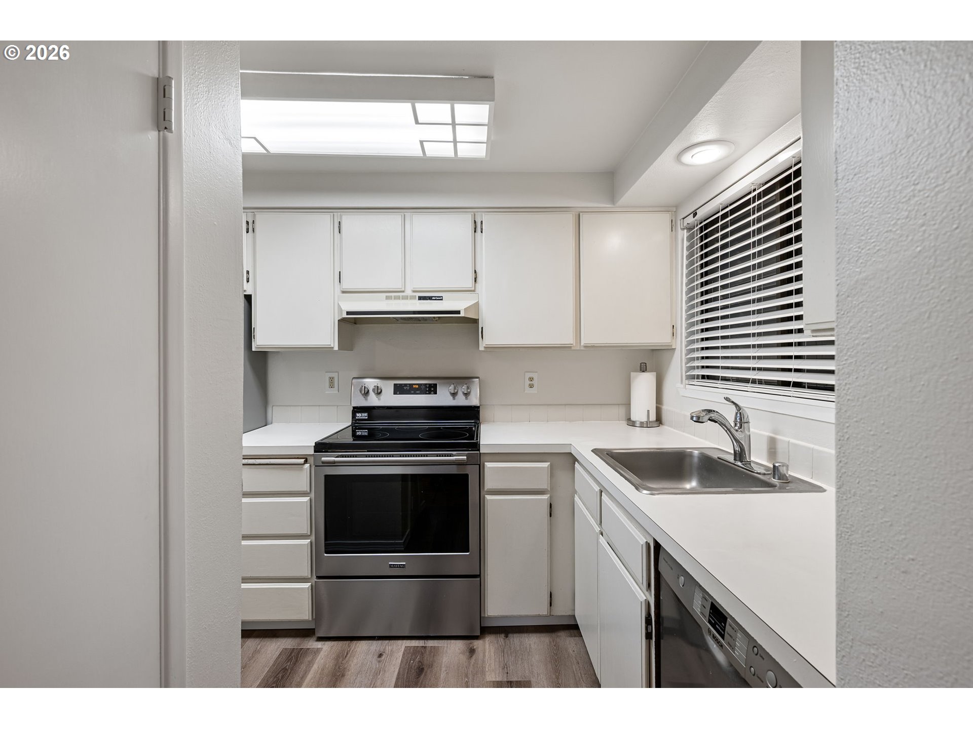 149 Treehill Loop Eugene, OR 97405 - Photo 13 of 40