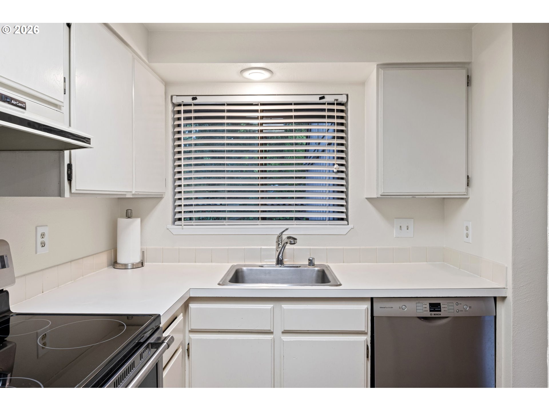 149 Treehill Loop Eugene, OR 97405 - Photo 15 of 40