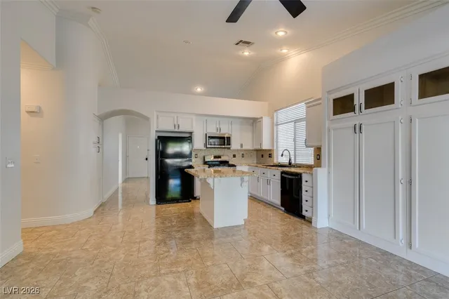 $1,900 | 669 Pacific Cascades Drive, Henderson, NV 89012