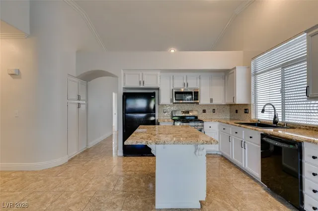 $1,900 | 669 Pacific Cascades Drive, Henderson, NV 89012