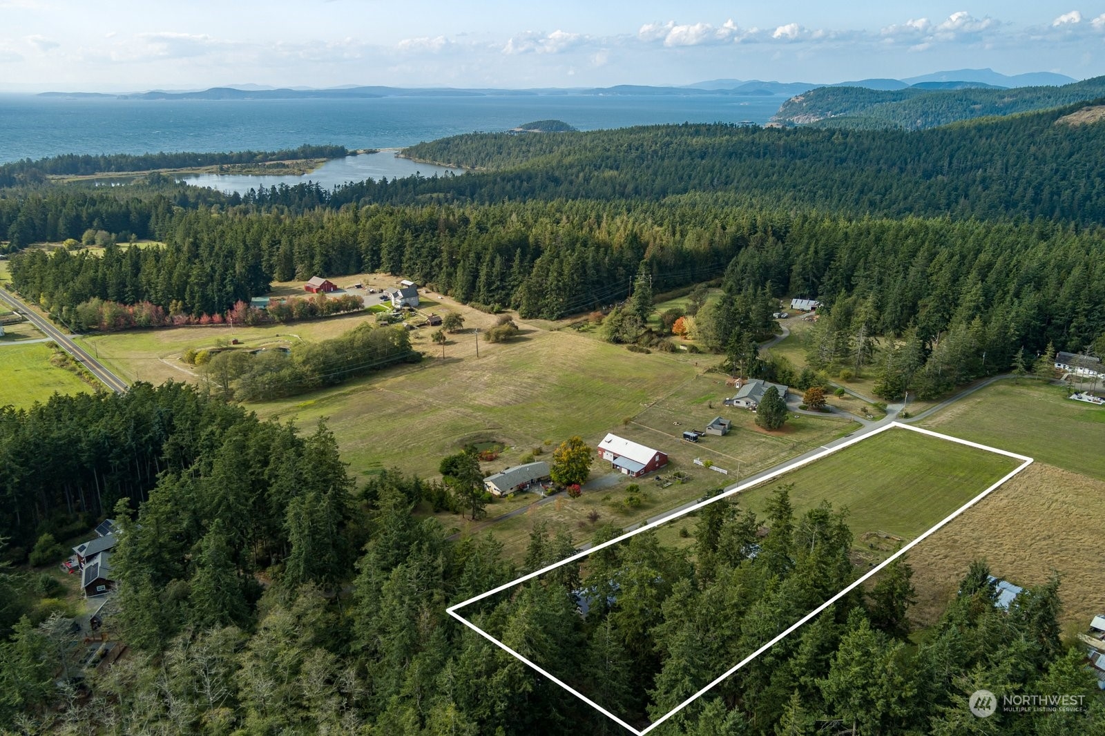 344 Ducken Road Oak Harbor, WA 98277 - Photo 3 of 40 Gallery Image 3