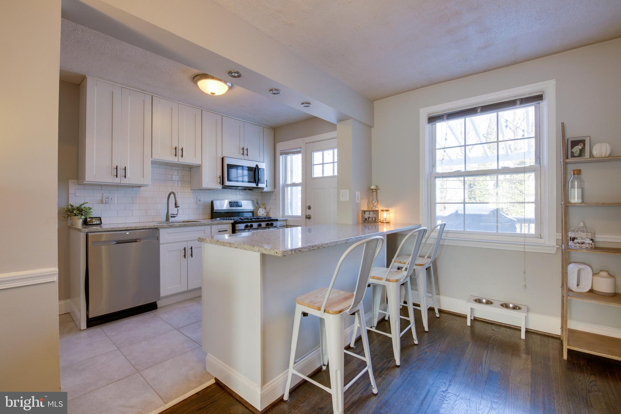 1054 Elm Road Baltimore, MD 21227 - Photo 12 of 35
