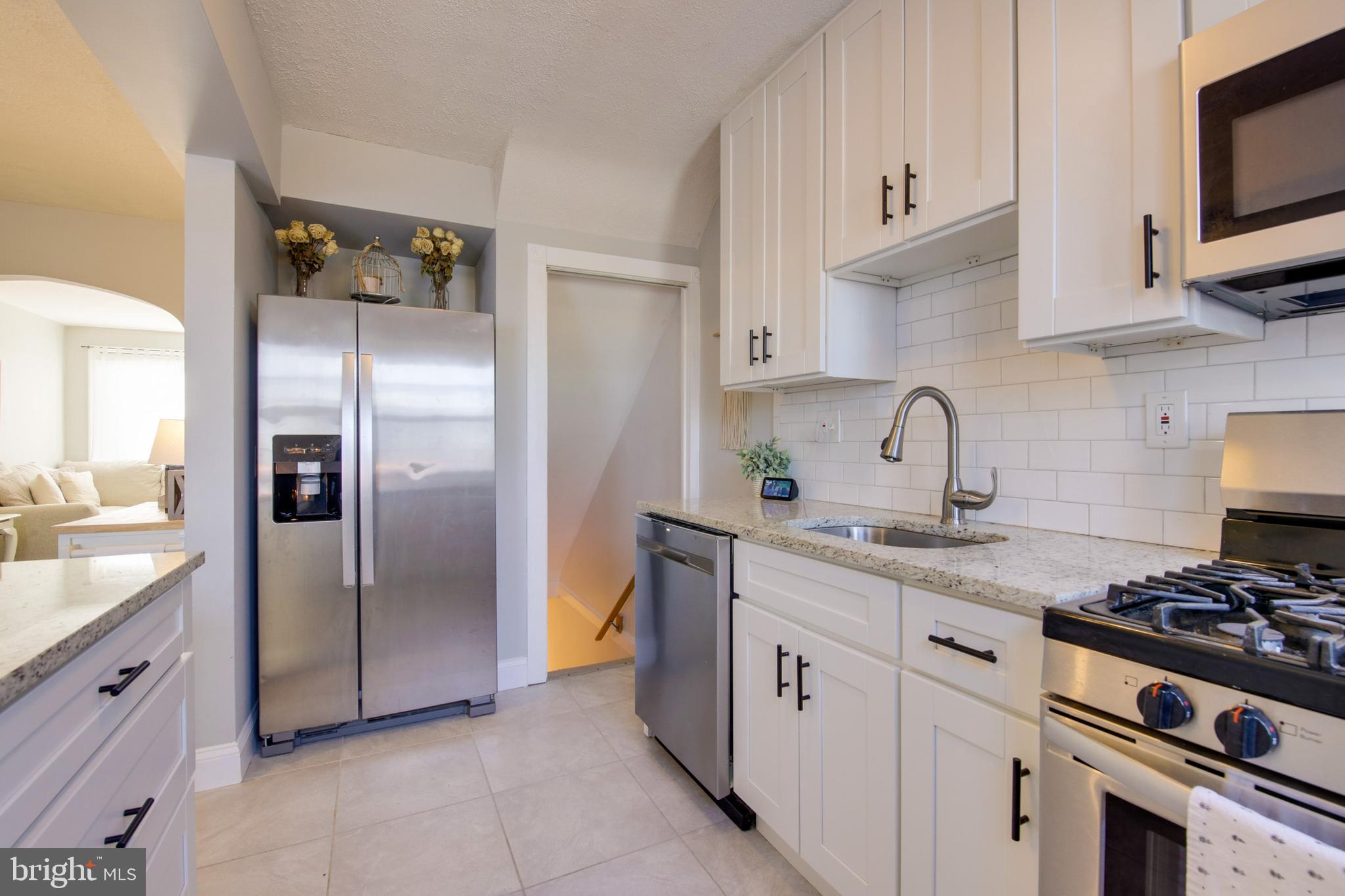 1054 Elm Road Baltimore, MD 21227 - Photo 17 of 35