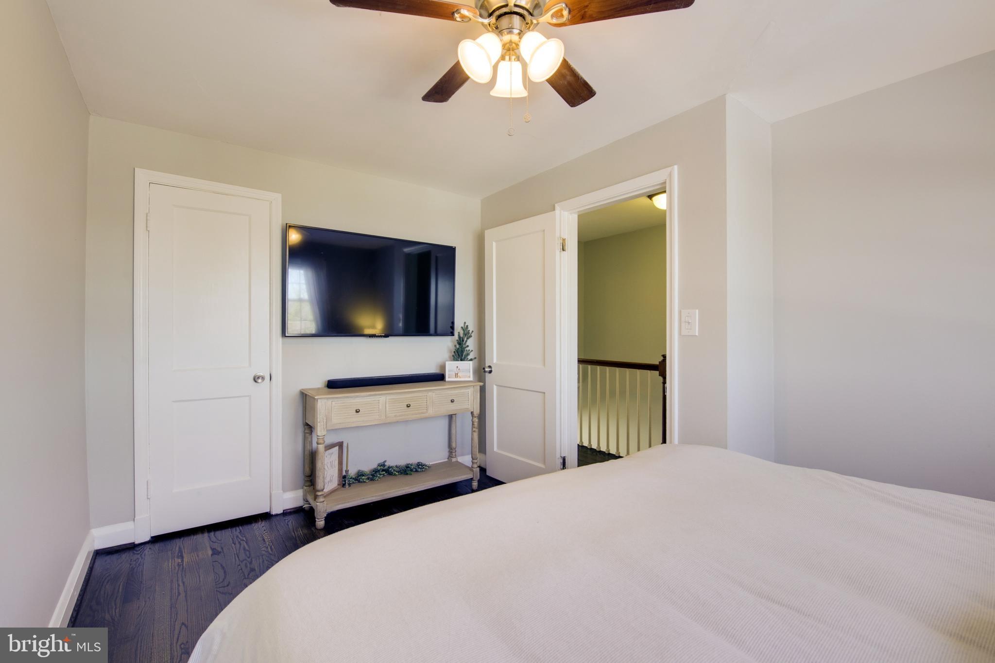 1054 Elm Road Baltimore, MD 21227 - Photo 20 of 35