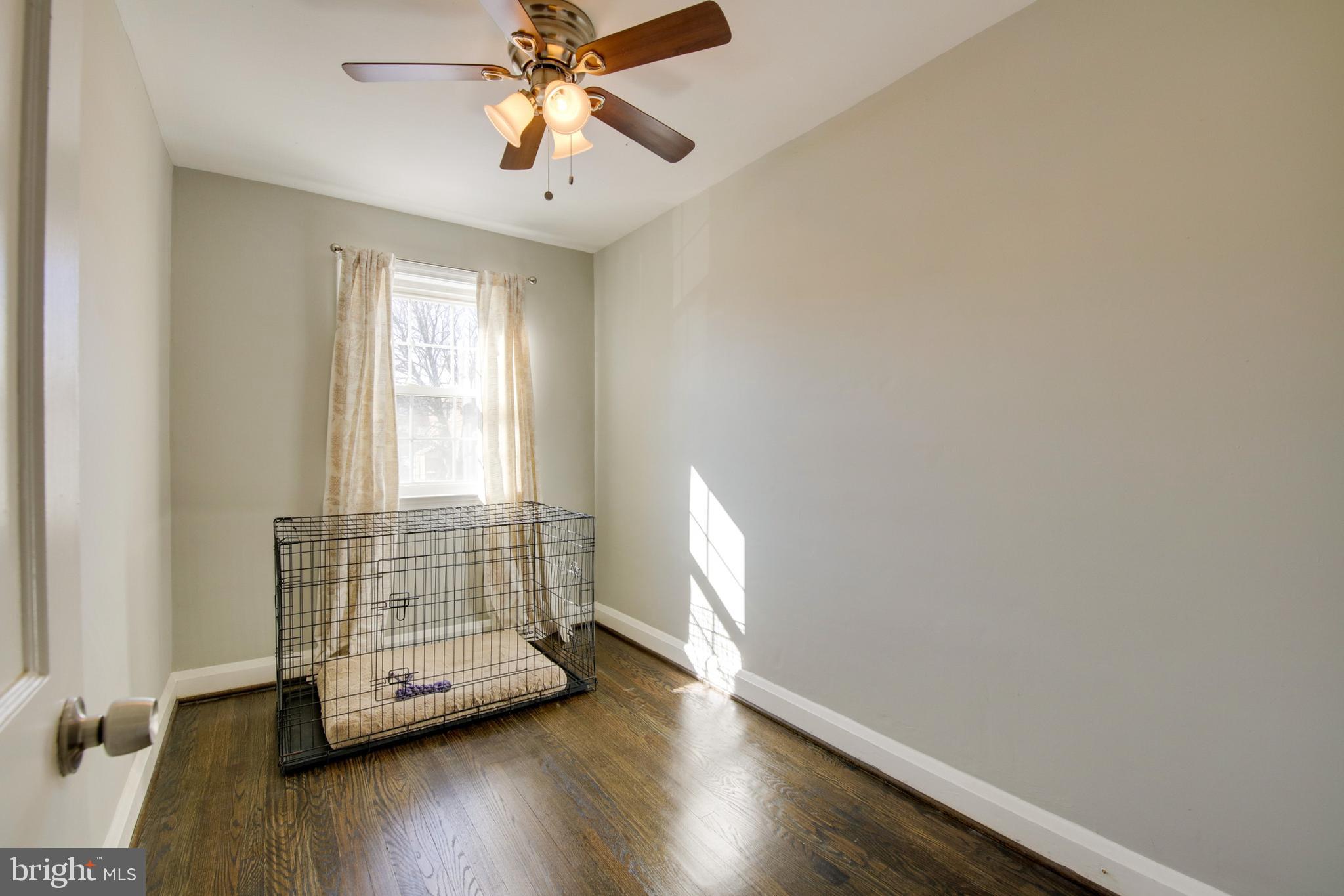 1054 Elm Road Baltimore, MD 21227 - Photo 21 of 35