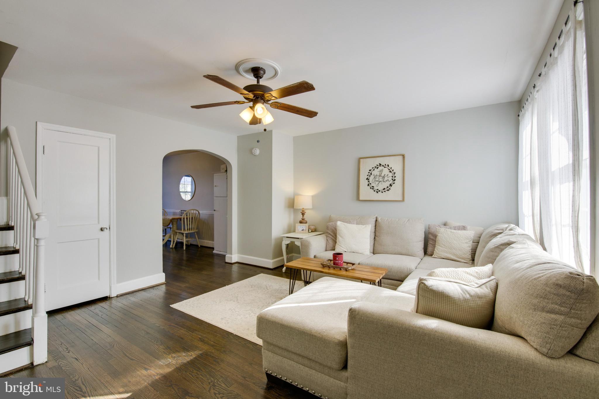1054 Elm Road Baltimore, MD 21227 - Photo 6 of 35