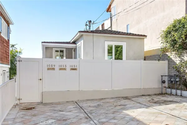 $10,000 | 1051 Gaviota Drive, Laguna Beach, CA 92651