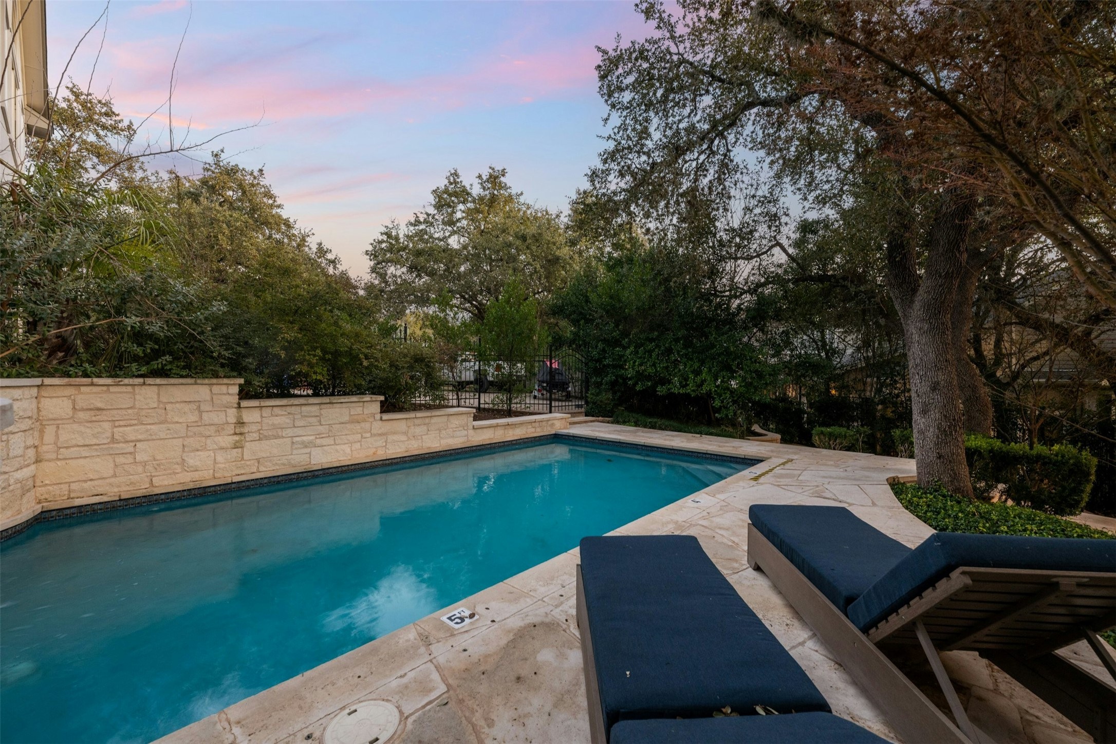 5606 Craggy Point Austin, TX 78731 - Photo 30 of 39
