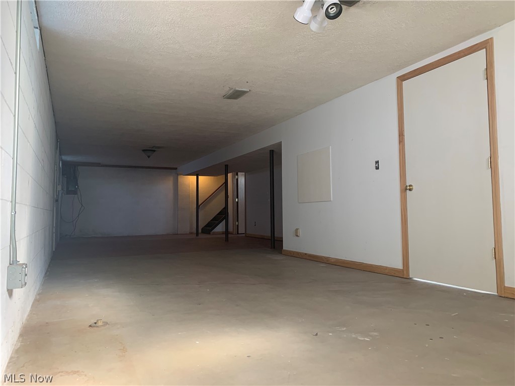 3949 Cottage Grove Road Uniontown, OH 44685 - Photo 15 of 23 Gallery Image 15