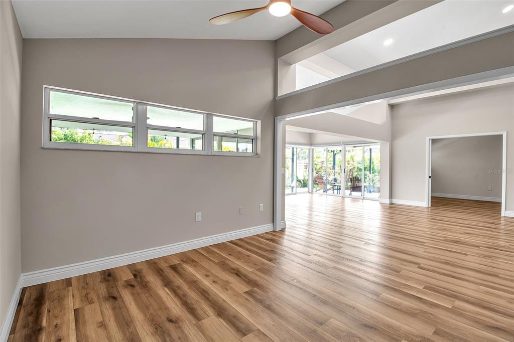 1471 Southland Road Venice, FL 34293 - Photo 15 of 90