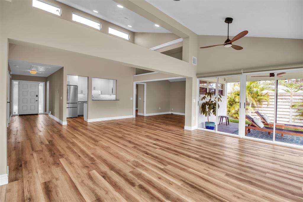 1471 Southland Road Venice, FL 34293 - Photo 19 of 90