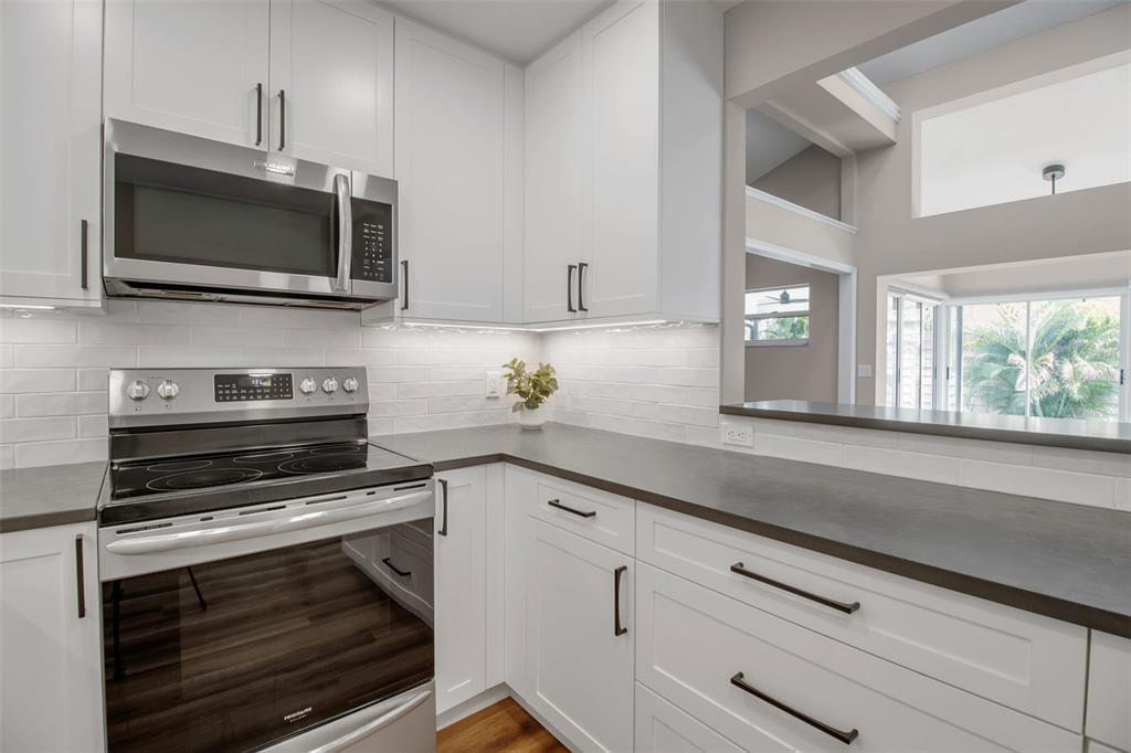 1471 Southland Road Venice, FL 34293 - Photo 36 of 90