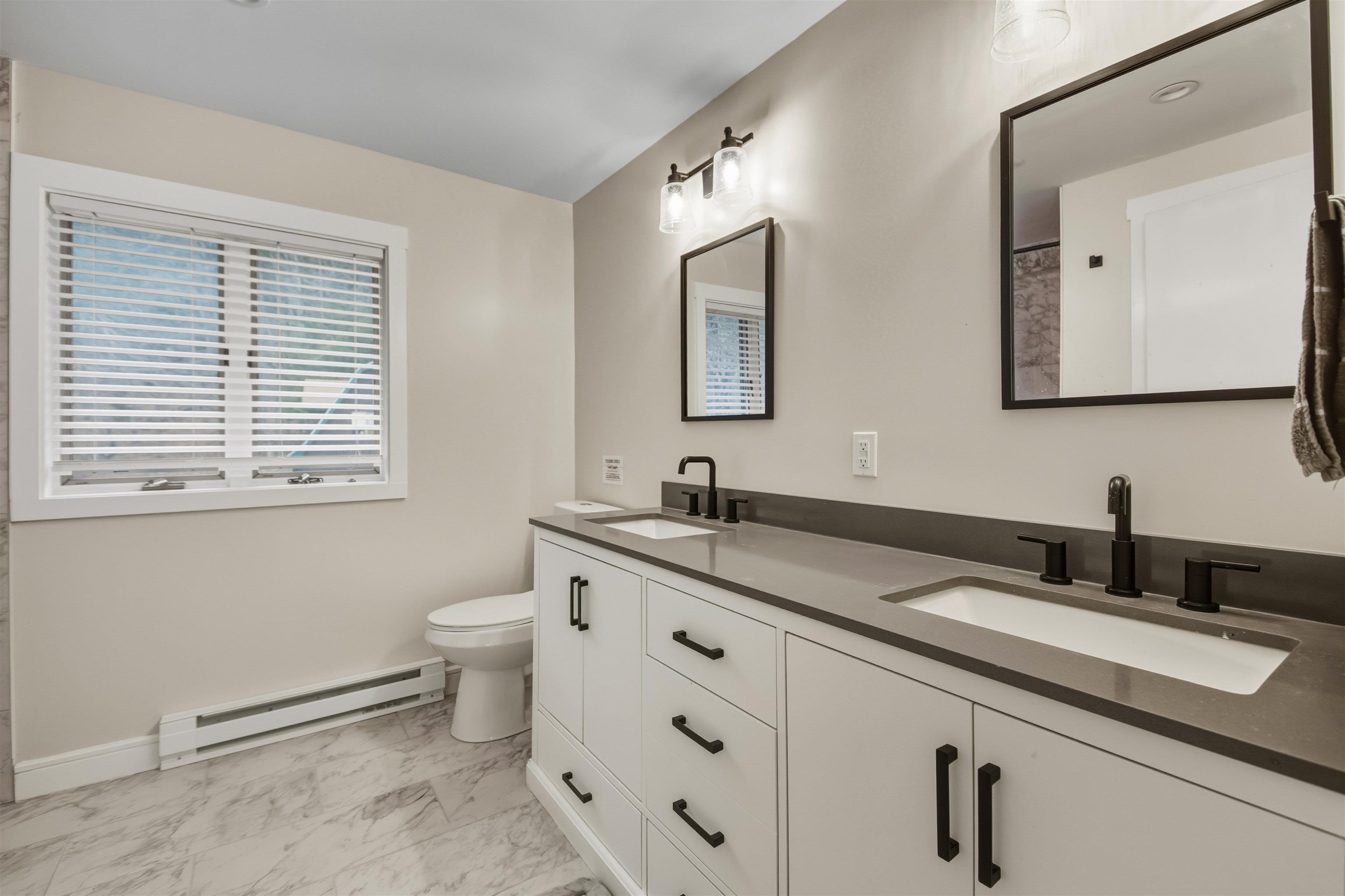 798 Vermont Rte 100 Wilmington, VT 05363 - Photo 17 of 41