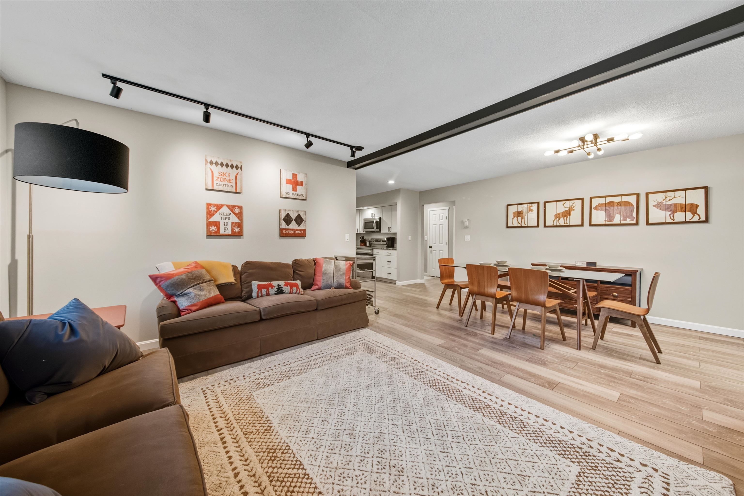 798 Vermont Rte 100 Wilmington, VT 05363 - Photo 6 of 41