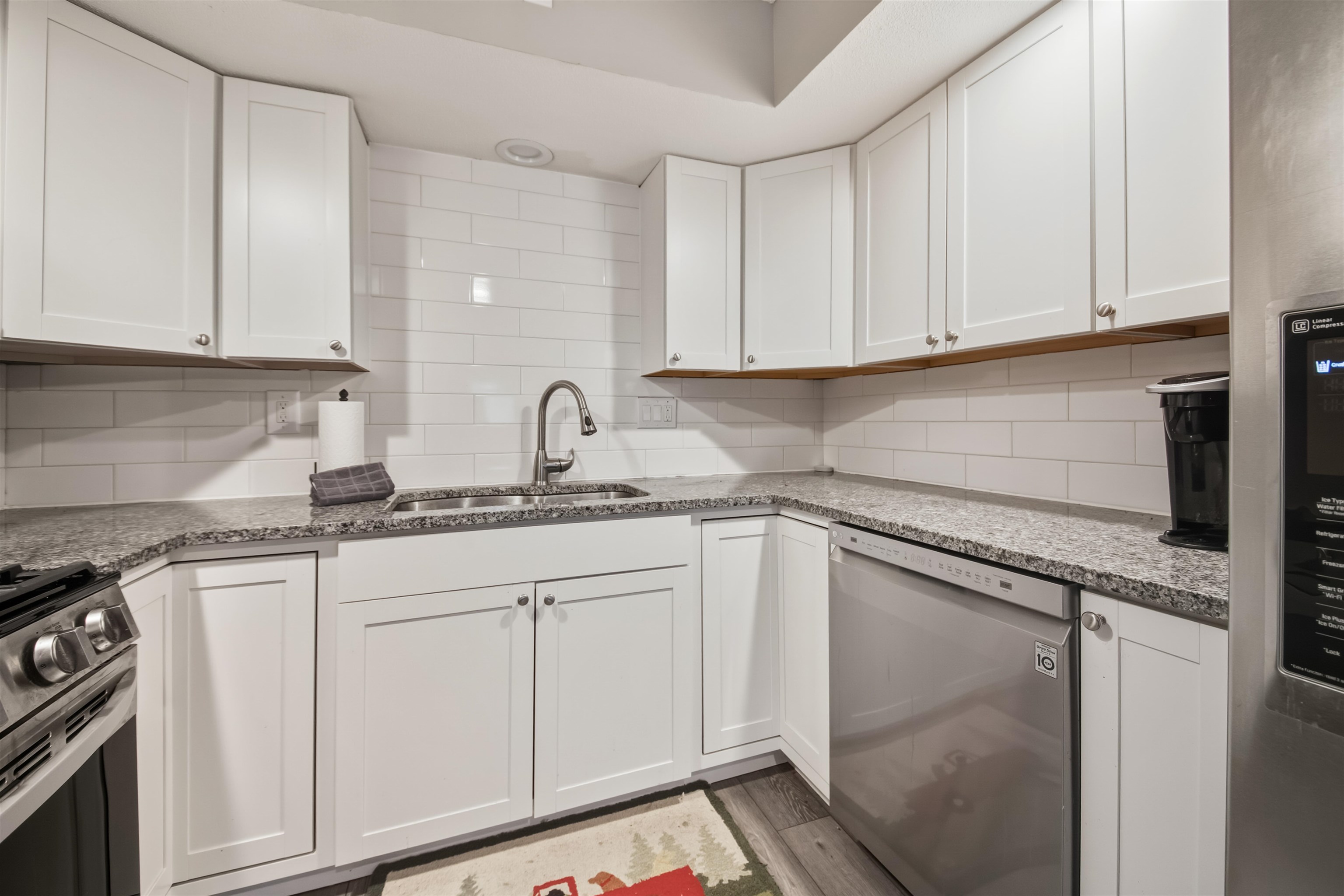 798 Vermont Rte 100 Wilmington, VT 05363 - Photo 9 of 41