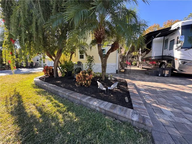 $385,000 | Lot 201-3024 Cupola Lane North, LaBelle, FL 33935