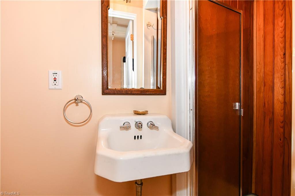 8101 Kelly Ford Road Oak Ridge, NC 27310 - Photo 21 of 30