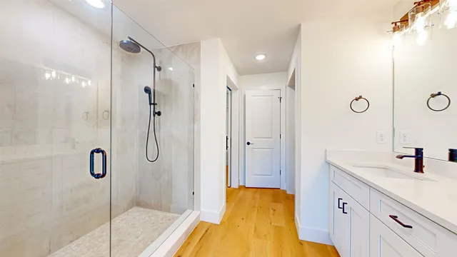 a view of entryway and hall