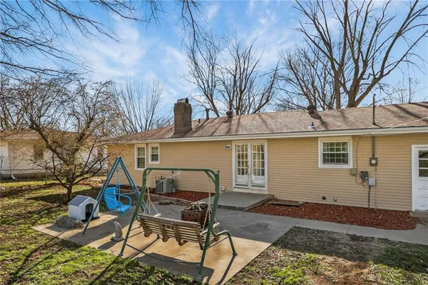 $249,900 | 501 Pheasant Street, Harrisonville, MO 64701