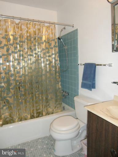 5606 Kirkham Court Springfield, VA 22151 - Photo 17 of 24 Bath