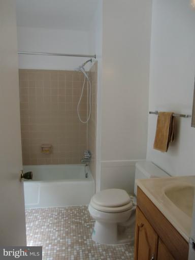 5606 Kirkham Court Springfield, VA 22151 - Photo 18 of 24 Bath (Master)