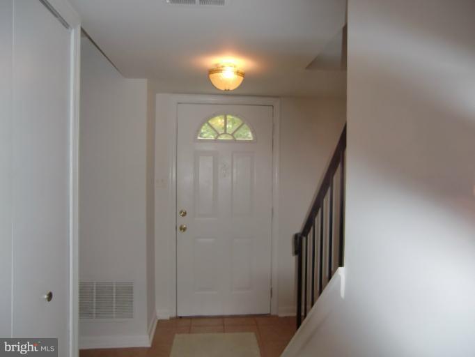 5606 Kirkham Court Springfield, VA 22151 - Photo 7 of 24 Interior (General)