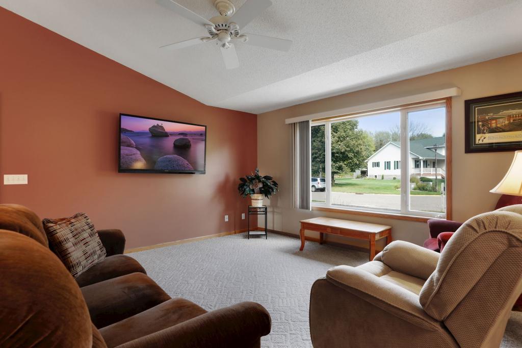 595 Flora Square Prescott, WI 54021 - Photo 14 of 34 Gallery Image 14