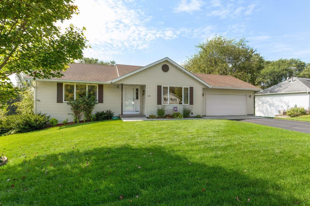 595 Flora Square Prescott, WI 54021 - Photo 3 of 34 Gallery Image 3