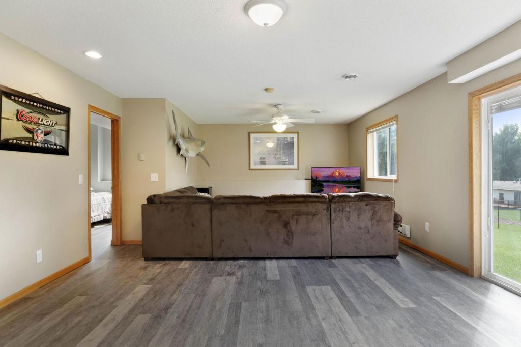 595 Flora Square Prescott, WI 54021 - Photo 6 of 34 Gallery Image 6