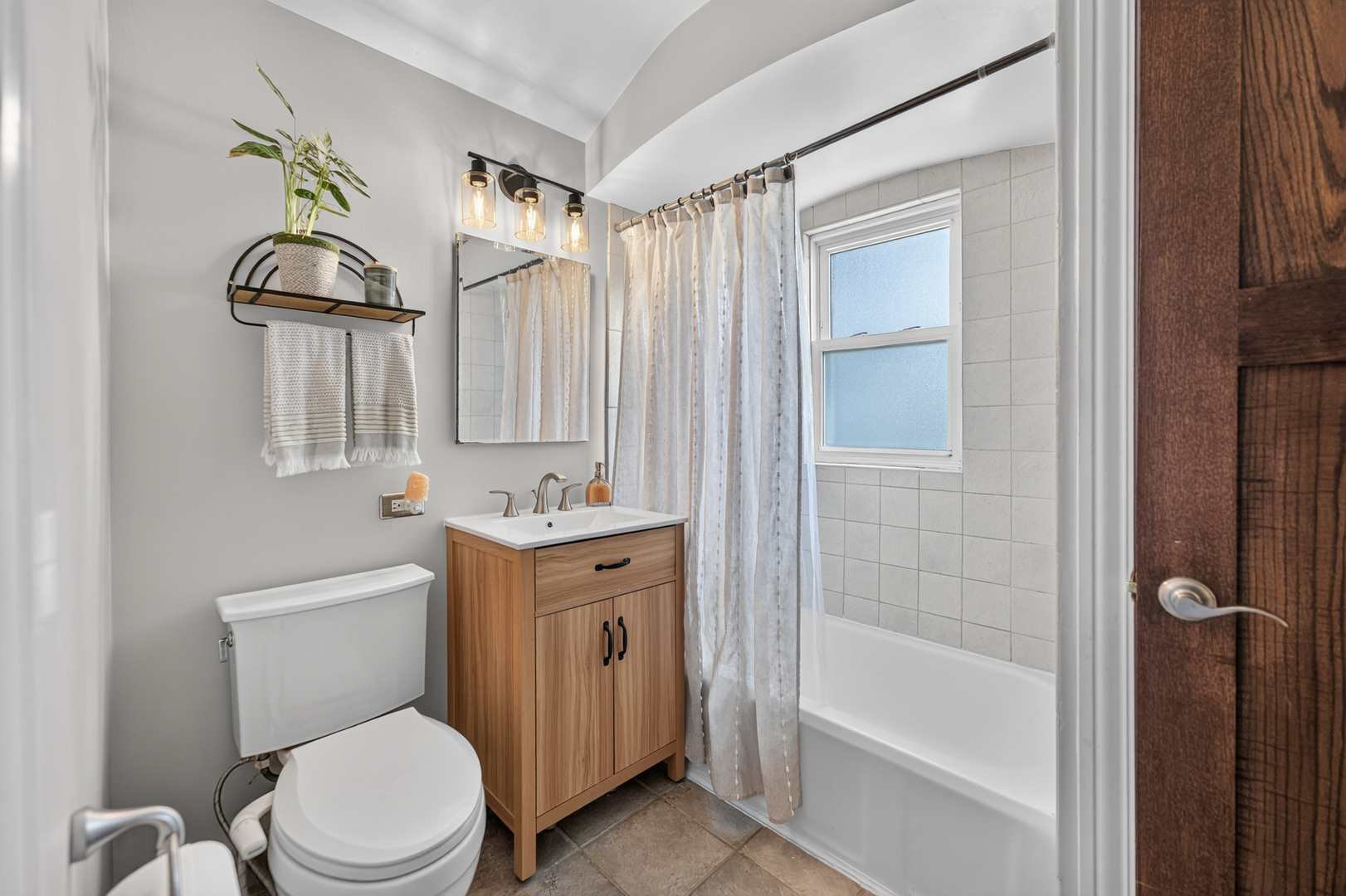 221 Chester Avenue Park Ridge, IL 60068 - Photo 15 of 32 Gallery Image 15