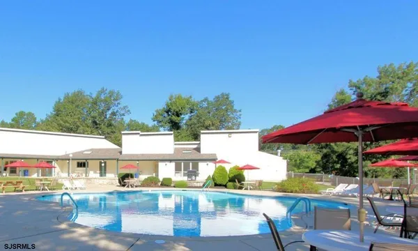a view of an outdoor space