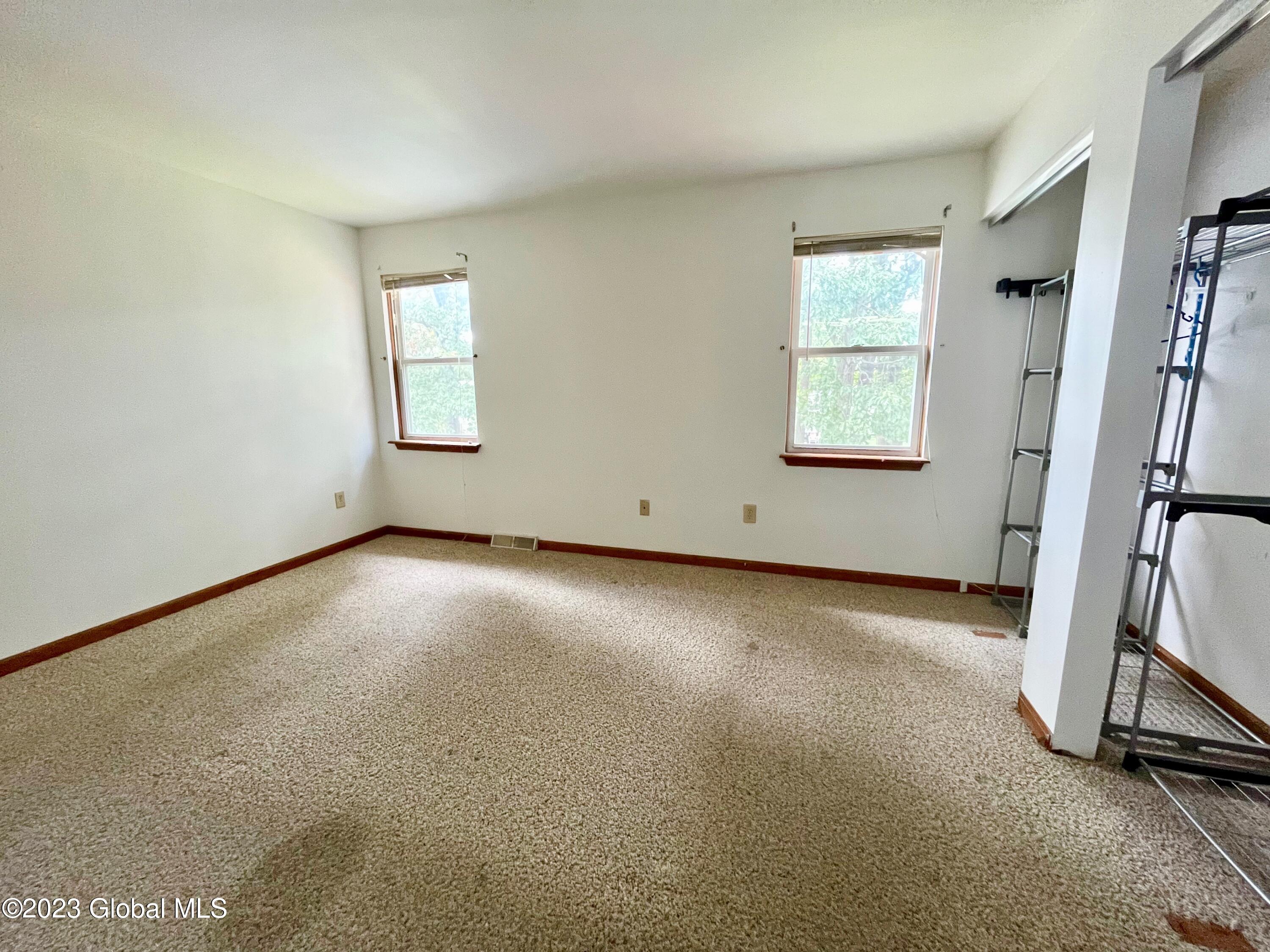 425 Chadwick Road Schenectady, NY 12304 - Photo 12 of 20 IMG_1646