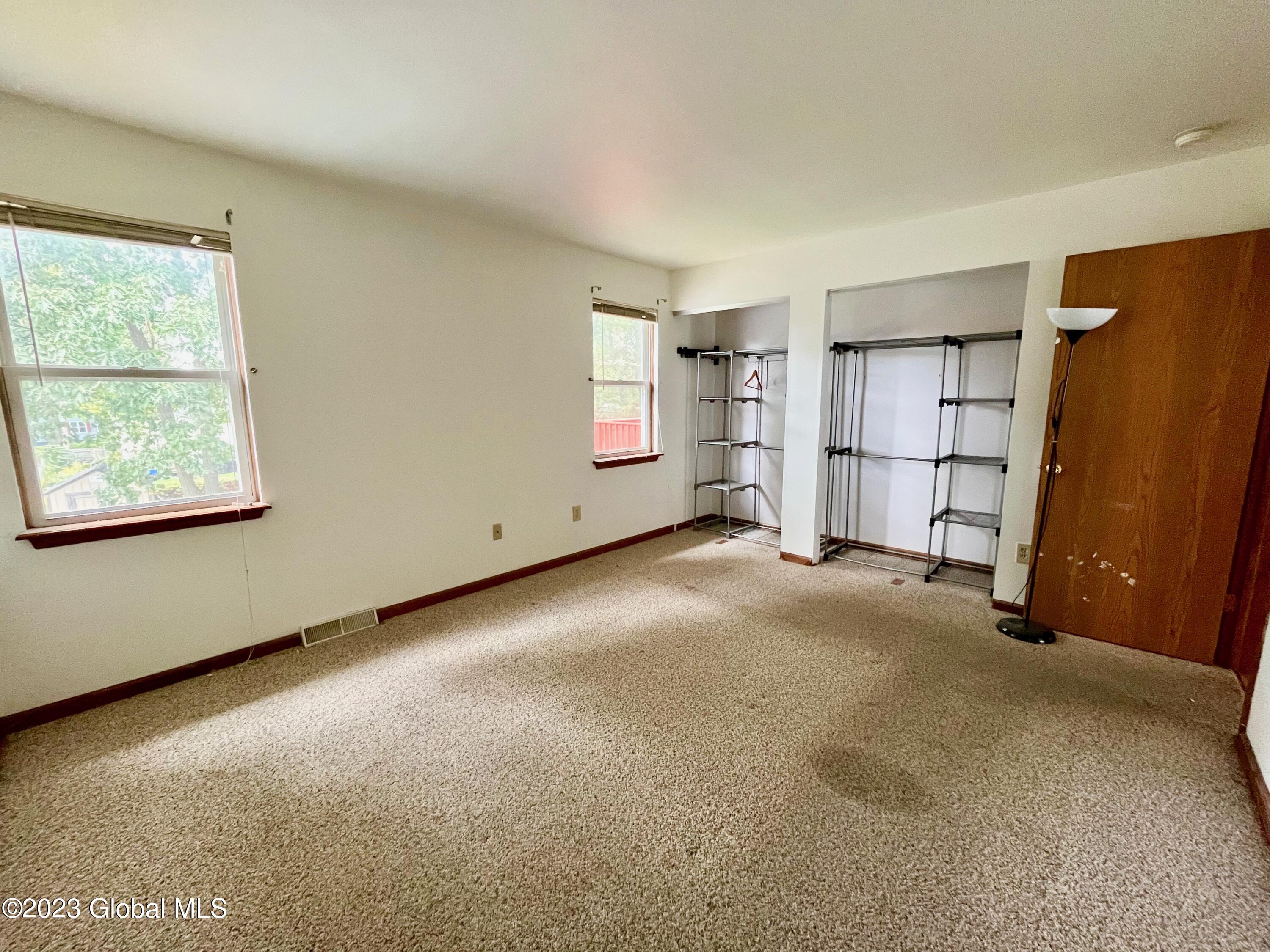 425 Chadwick Road Schenectady, NY 12304 - Photo 13 of 20 IMG_1647