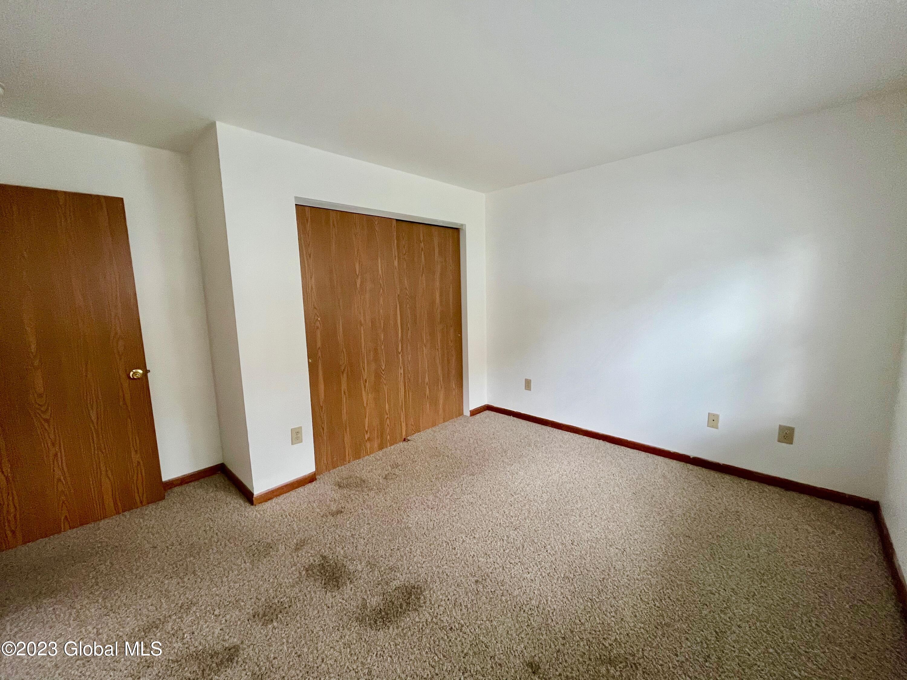 425 Chadwick Road Schenectady, NY 12304 - Photo 15 of 20 IMG_1654