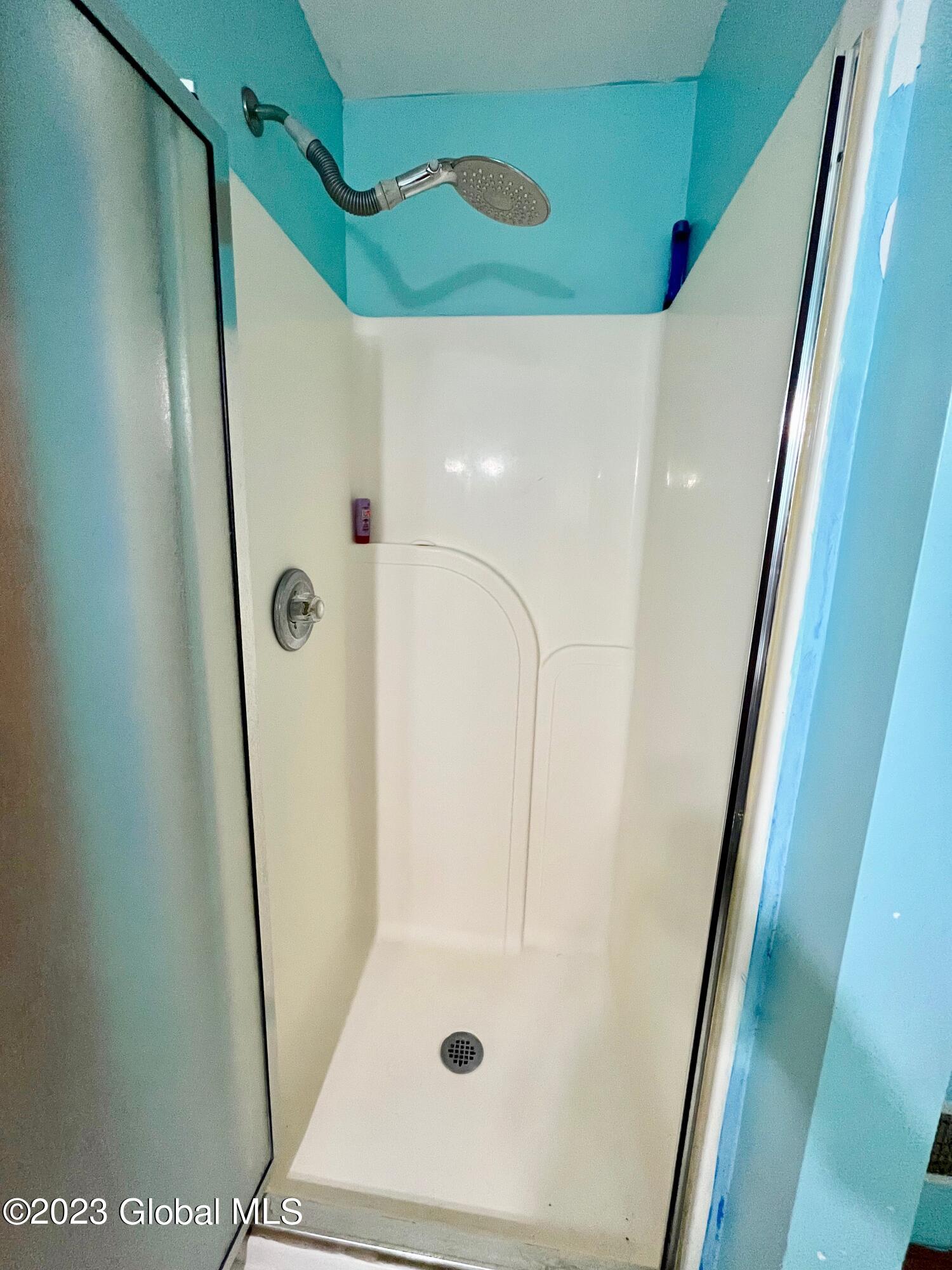 425 Chadwick Road Schenectady, NY 12304 - Photo 18 of 20 IMG_1657