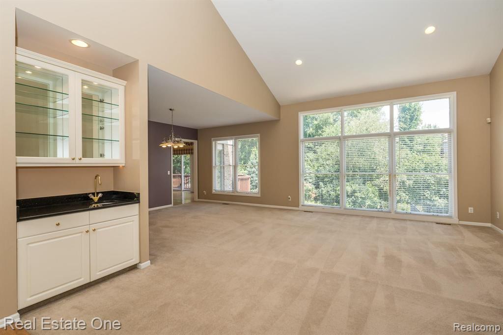 1784 Blue Grass Drive Rochester Hills, MI 48306 - Photo 16 of 72