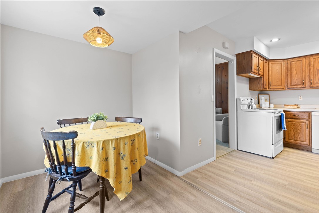 191 Pinehill Drive Irondequoit, NY 14622 - Photo 4 of 21