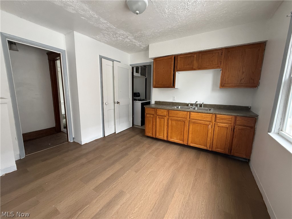 851 Paxton Road Cleveland, OH 44108 - Photo 5 of 15 Gallery Image 5