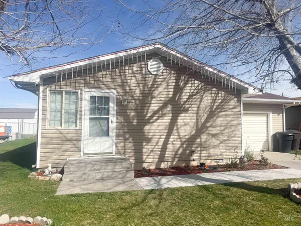 $235,000 | 327 North Conant Avenue, Burley, ID 83318