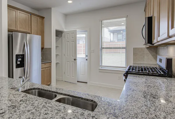$2,195 | 424 Bristlecone Bend, Liberty Hill, TX 78642