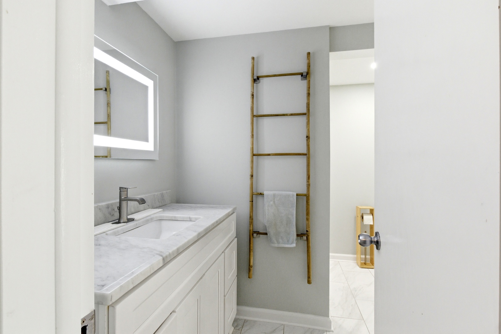 3-n550 Crown Road, Unit 1 Elmhurst, IL 60126 - Photo 13 of 23