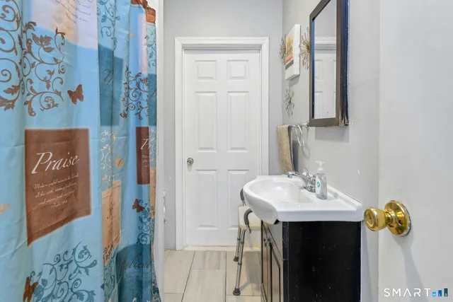 $825,000 | 18 Grandview Avenue, Danbury, CT 06810