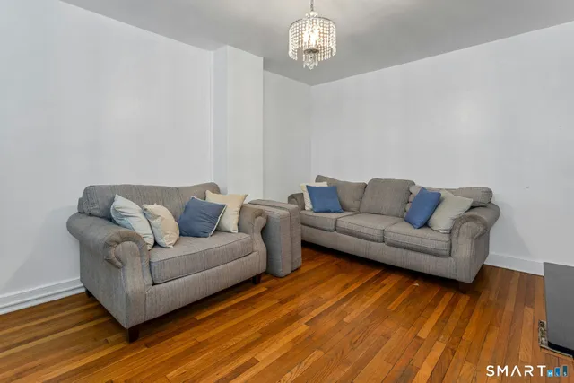 $825,000 | 18 Grandview Avenue, Danbury, CT 06810