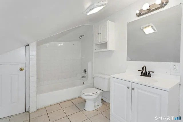 $825,000 | 18 Grandview Avenue, Danbury, CT 06810